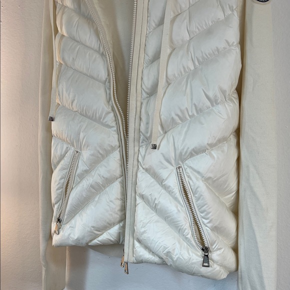 Moncler Women's Off-White Puffer Jacket - large - Picture 5 of 14